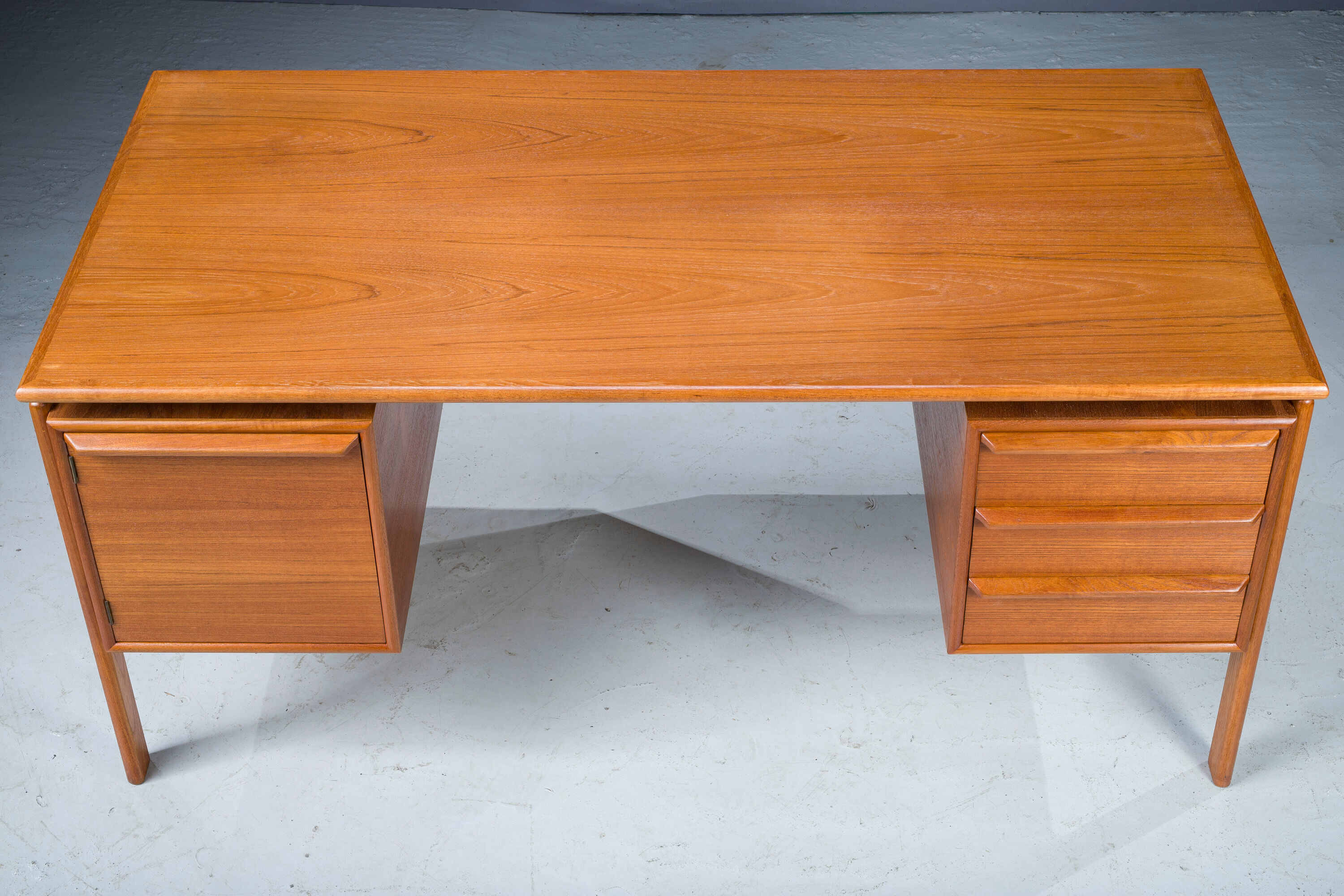 Mid-Century Teak Desk from Gv Møbler, 1960s