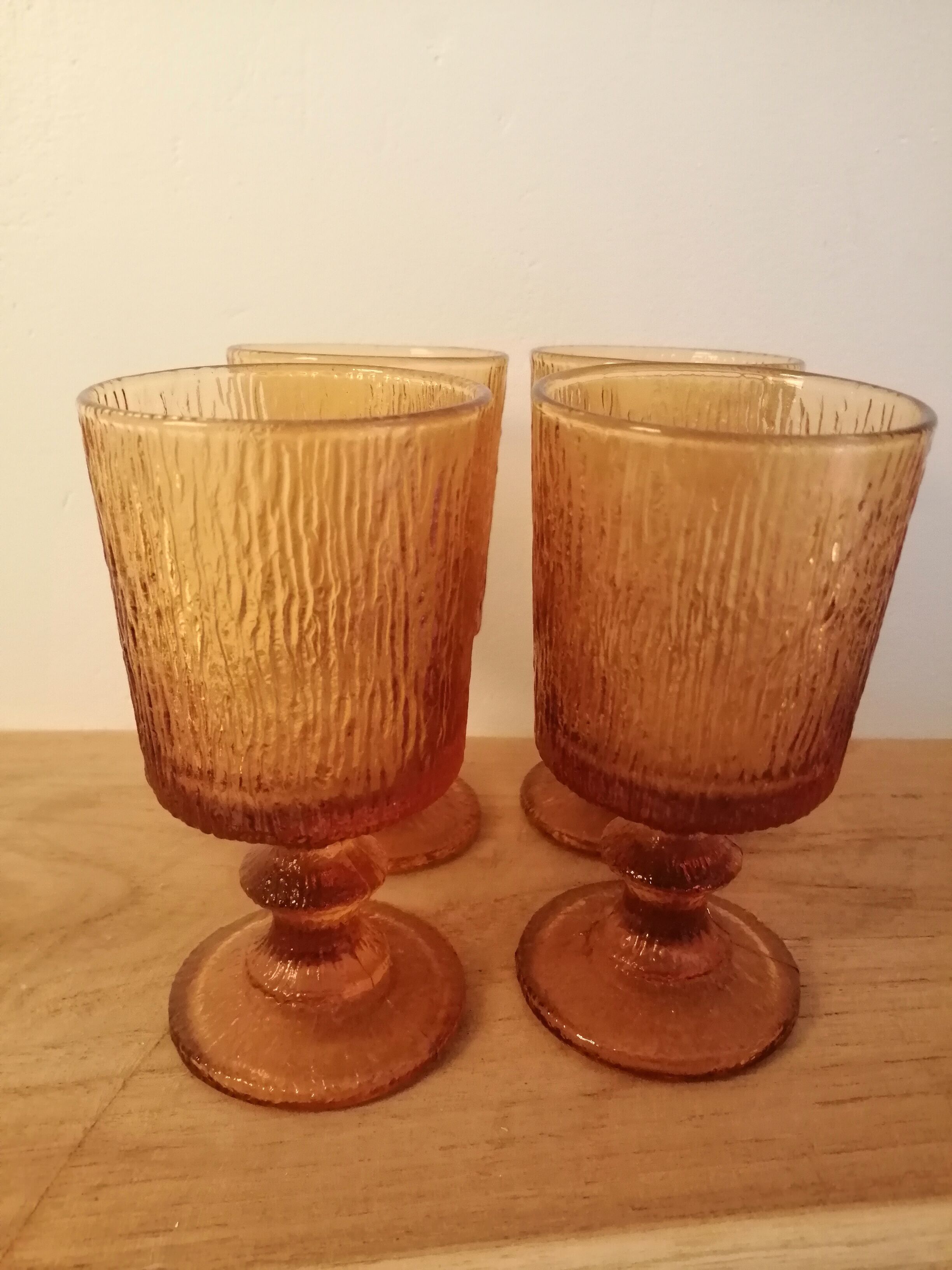 Set 4 amber walking glasses