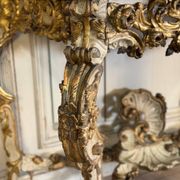 Console en bois peint et doré, Italie, XVIIIème siècle