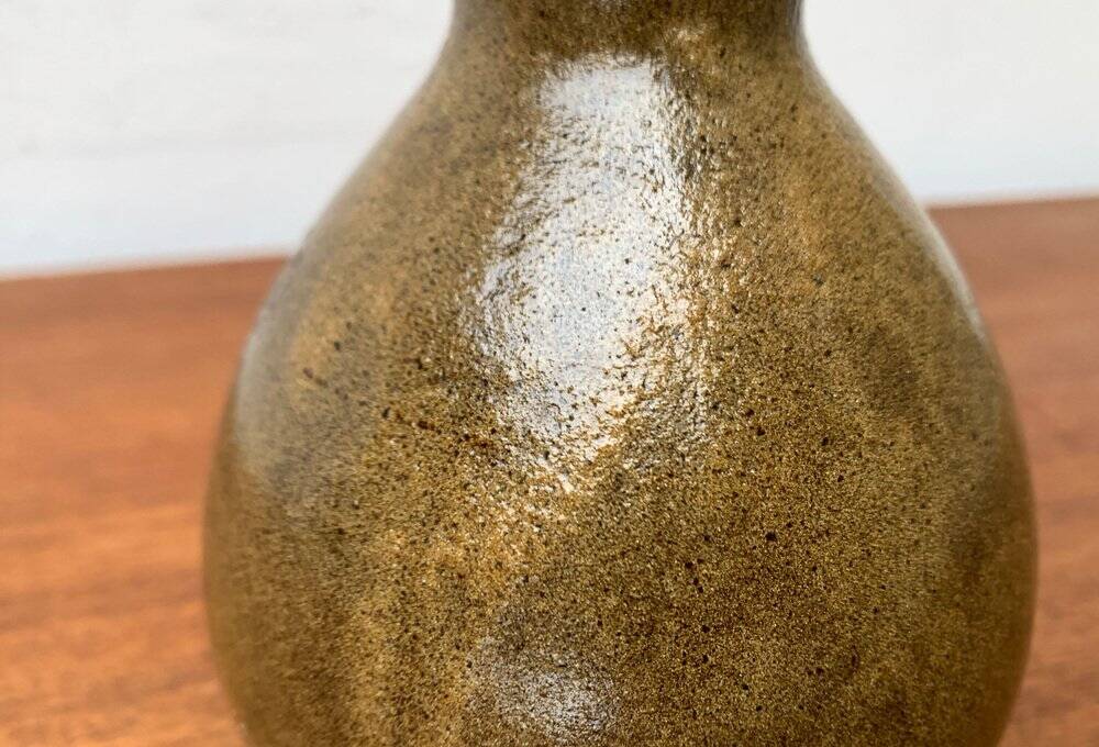 Mid-century German minimalist studio pottery vase by Gudrun Friedrich, Rügen.