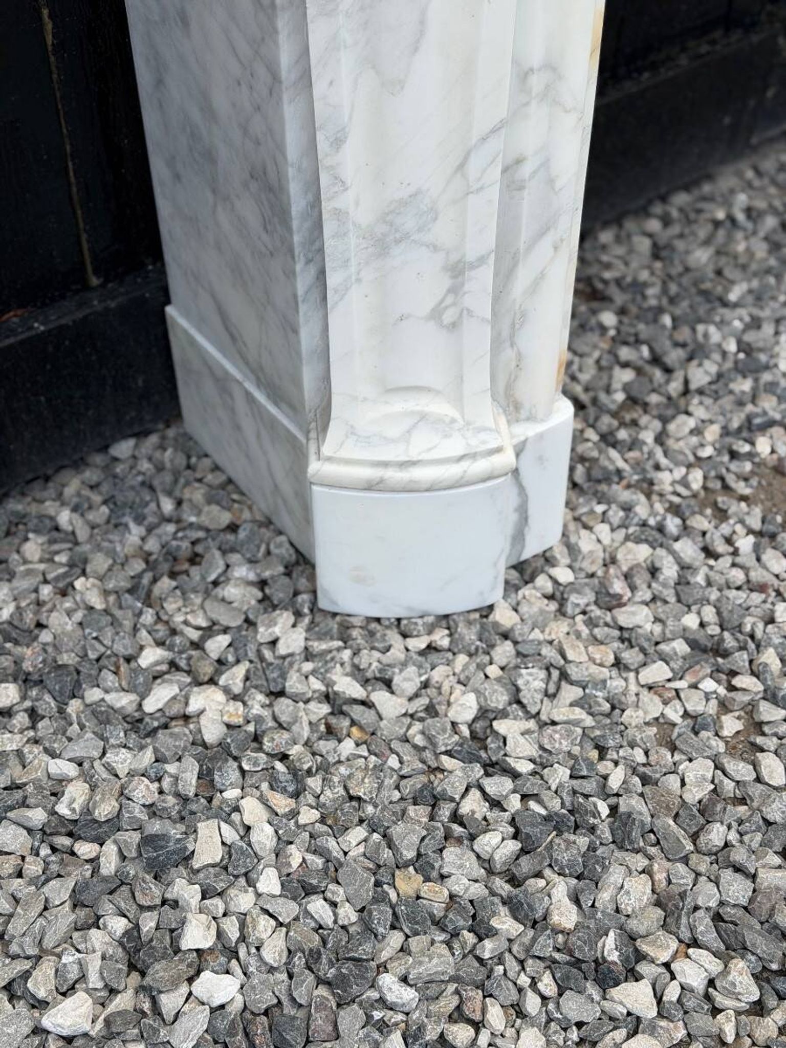 Louis XV style fireplace in Arabescato Carrara marble, circa 1880.