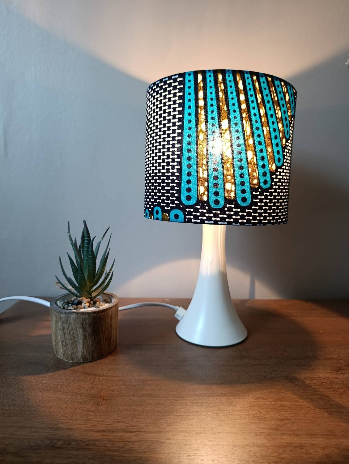 table lamp trumpet foot, modern graphic printed wax shade