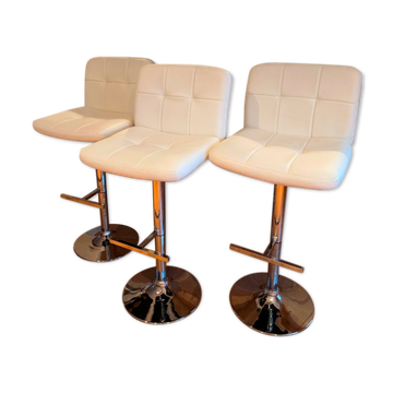 Ensemble de trois tabourets de bar vintage
