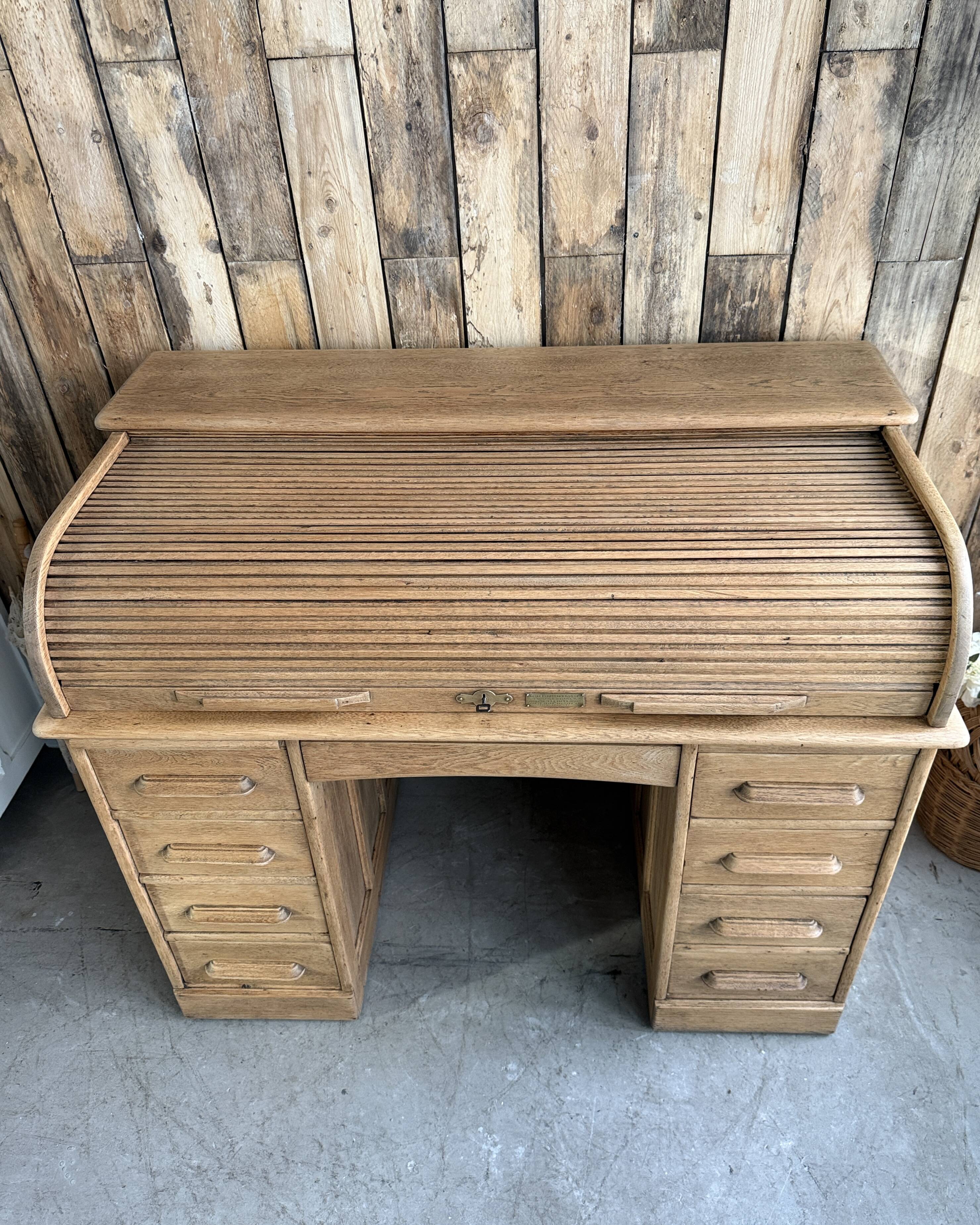 American oak cylinder desk (renovated)