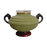 Vase en métal, bois et verre gravé. Grace suédoise, années 1930.