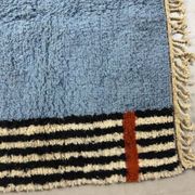 Traditional hand-woven Berber rug, size 150 x 250 cm