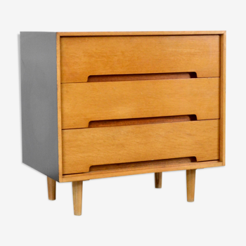 Midcentury Stag C Range Chest of Drawers by John and Sylvia Reid in Oak.  Vintage Modern / Retro / D