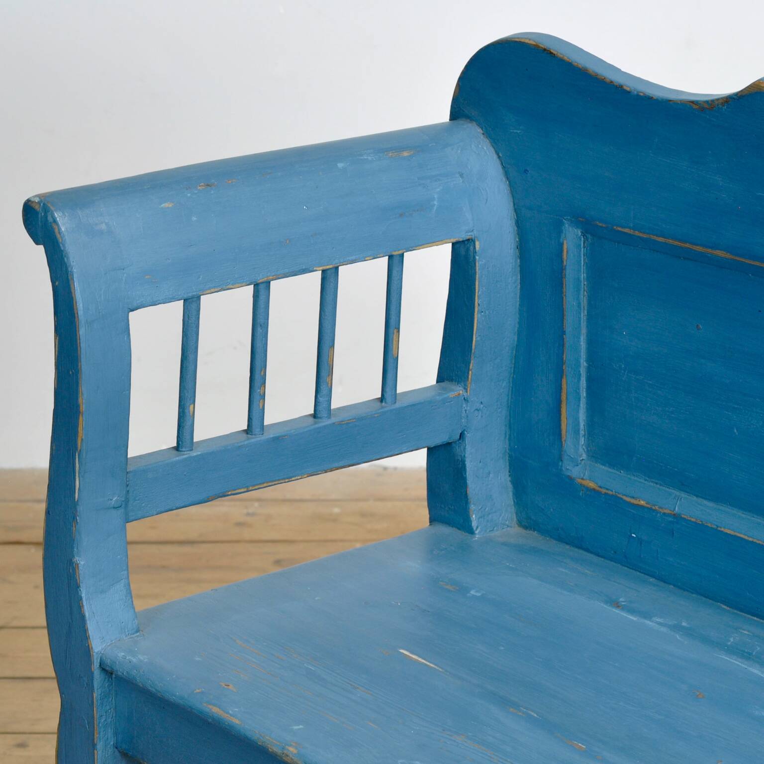 Antique pine bench, 1920s
