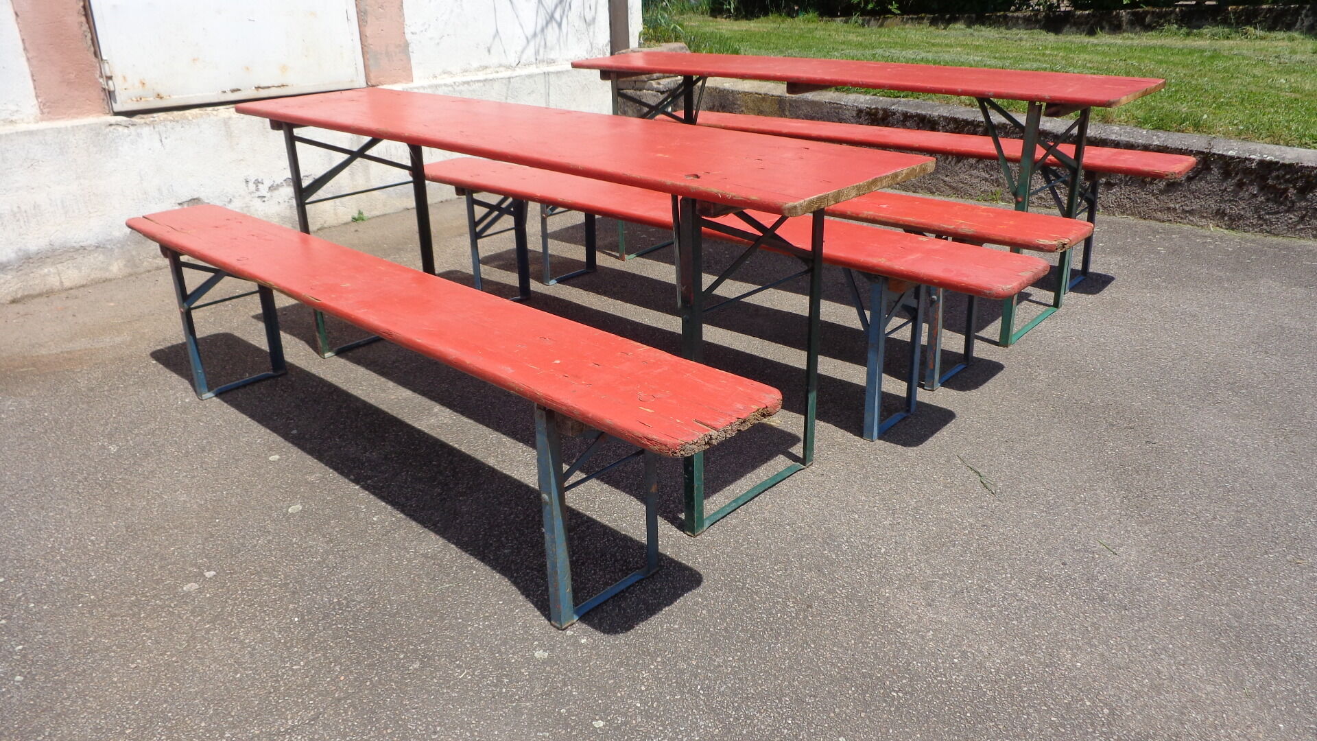 Set de 2 ensembles de tables de brasserie/bancs