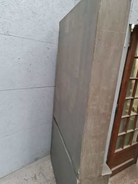 Ancien arrière de comptoir patine grise