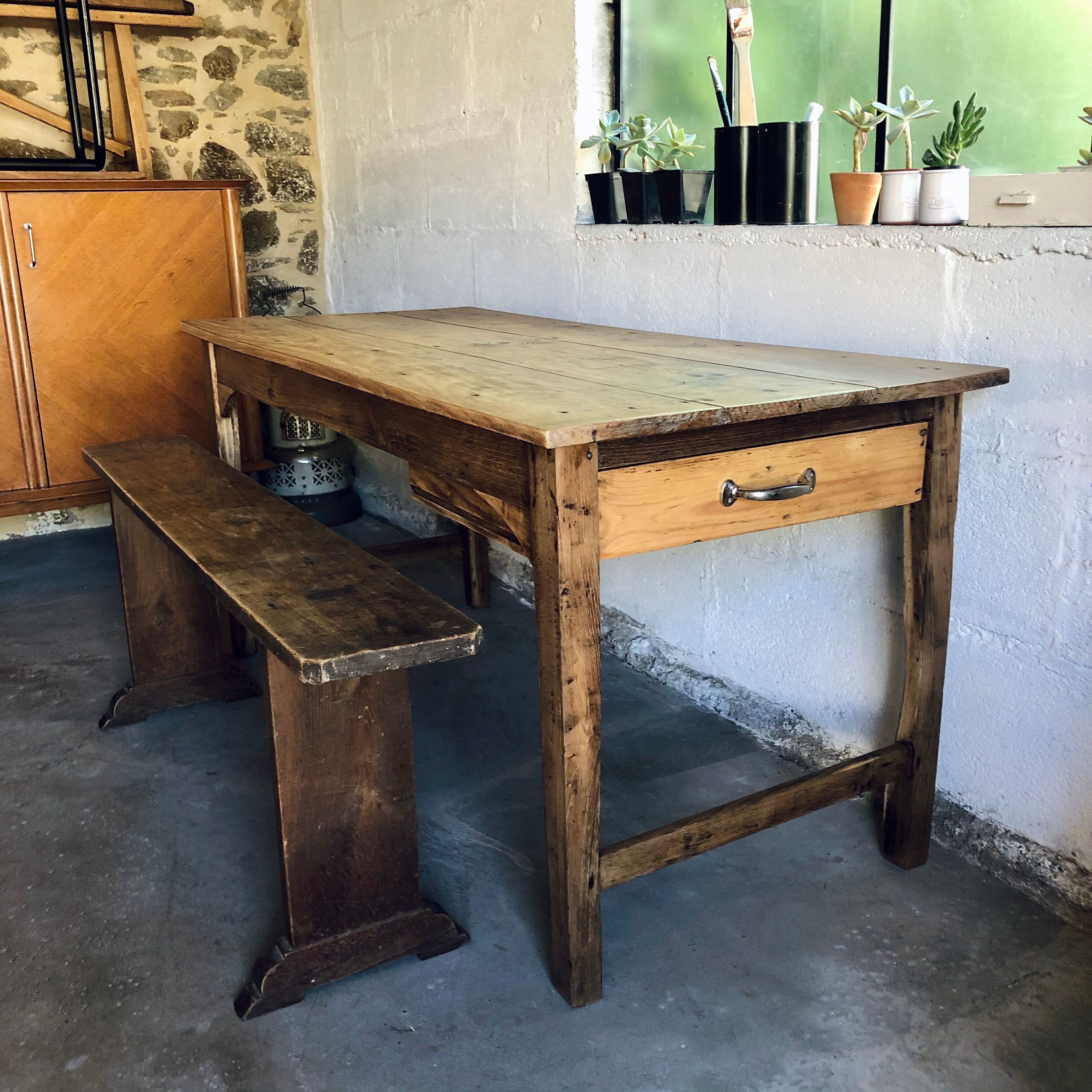 Farm table