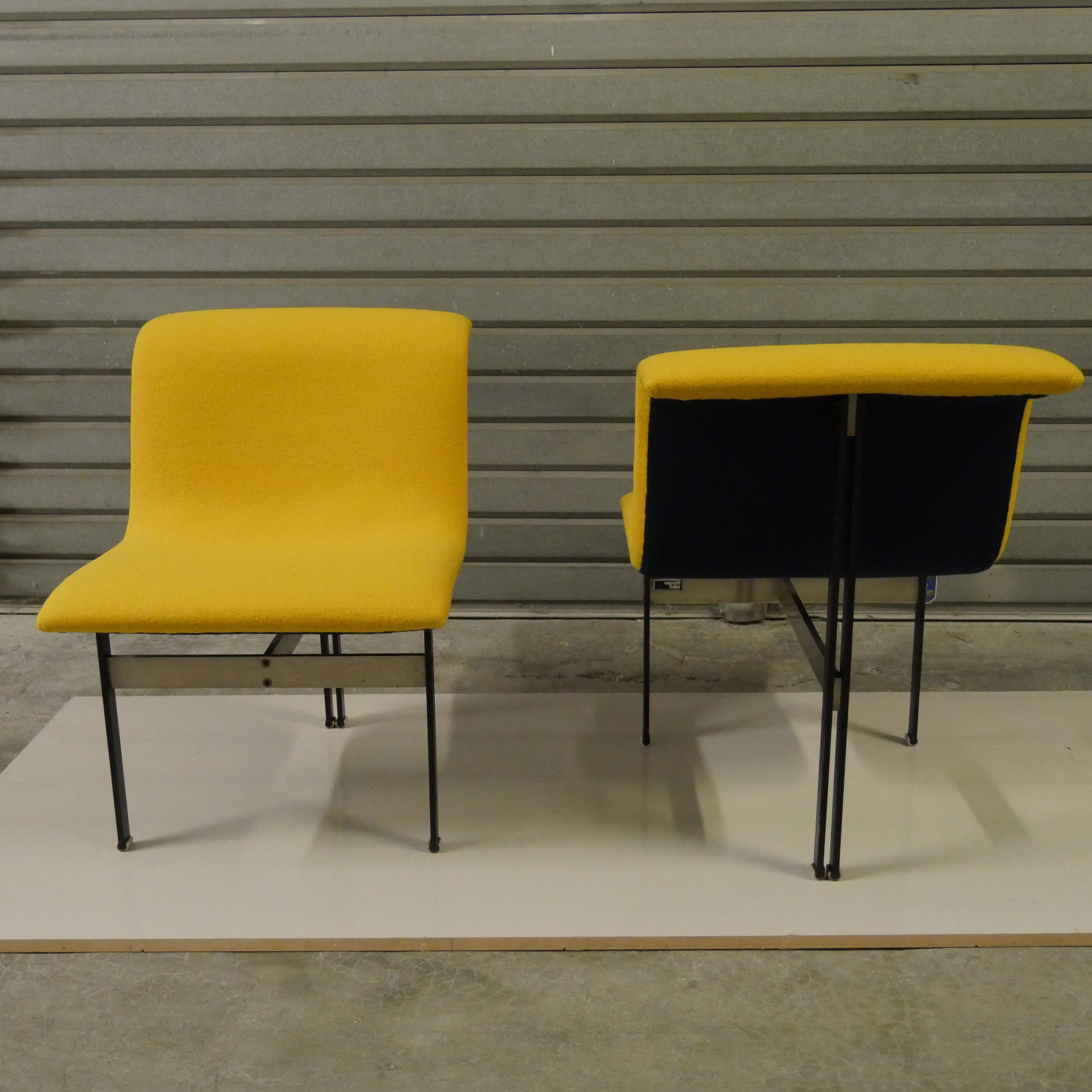 Pair of chairs wave - design Gianni Offredi - publisher Saporiti Italia - 1970