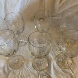 6 wine glasses