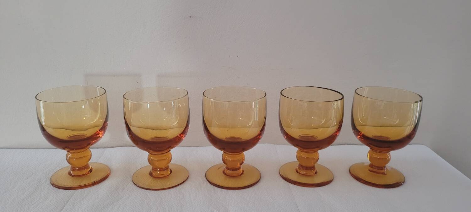 Verres à pied 70's ambré