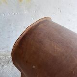 Cheval d'arçons belge vintage des années 1960 — coffre en cuir marron sur pieds en bois naturel