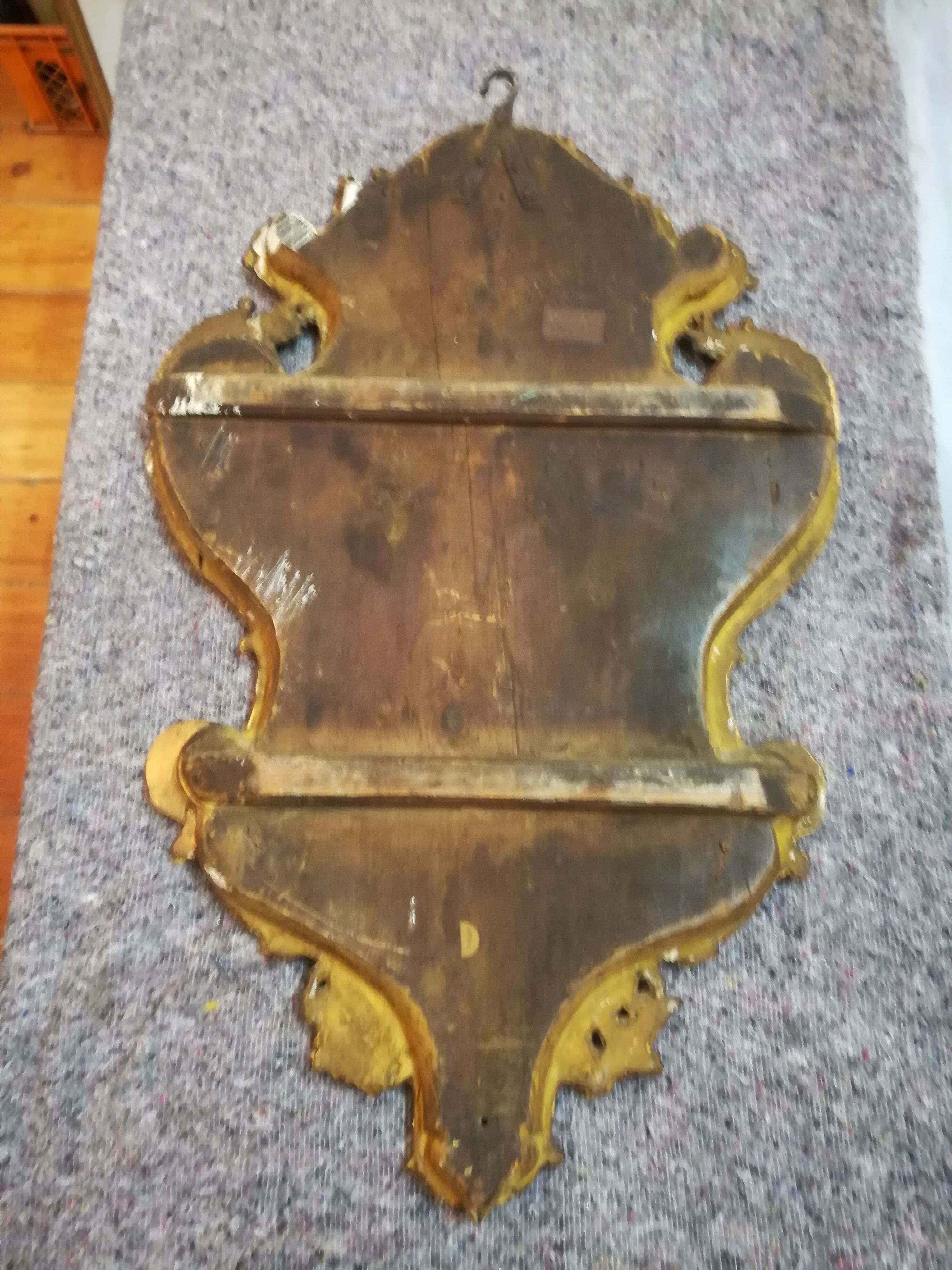 Mirror era Louis XV in gilded wood