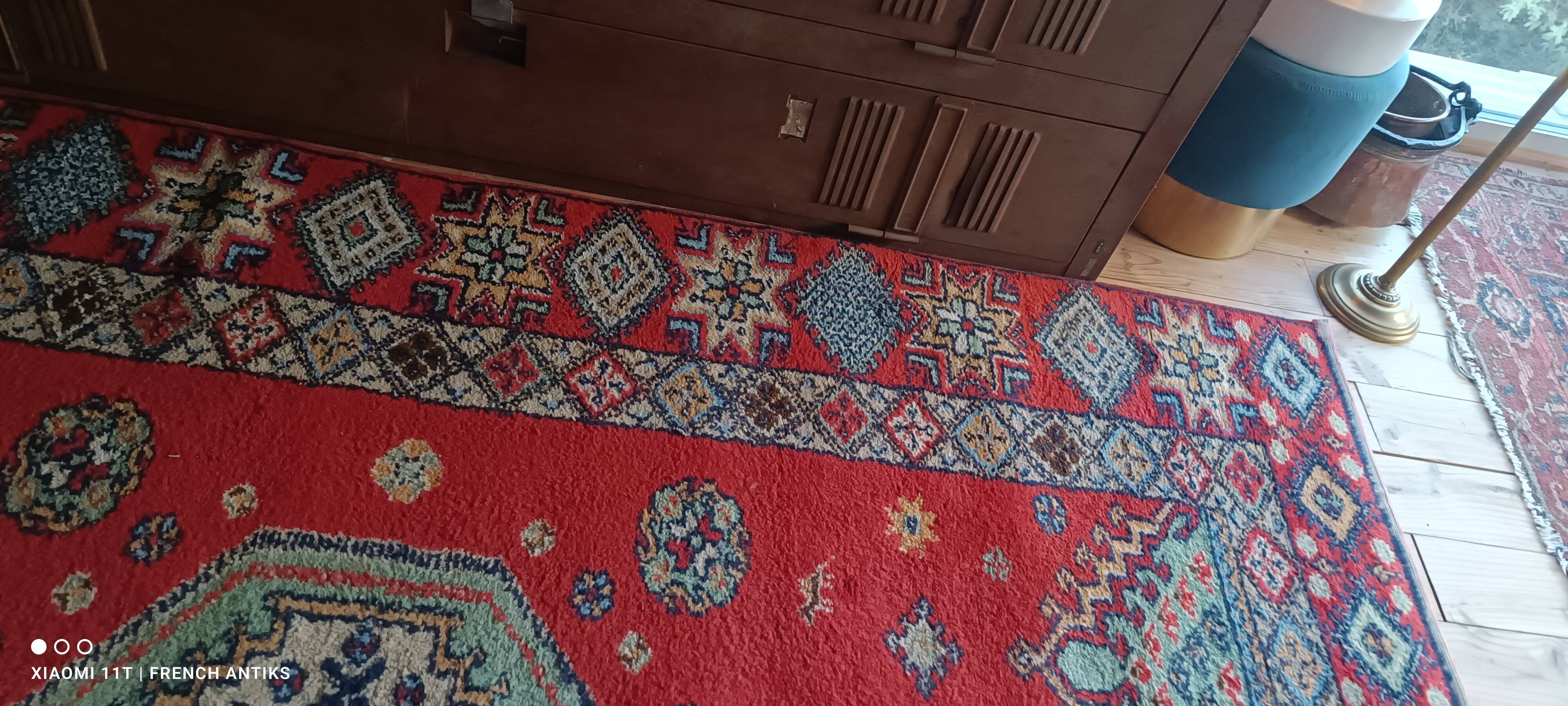 Tapis oriental de Rabbat Maroc, vintage des années 1970. Travail artisanal