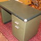 Bureau en métal kaki