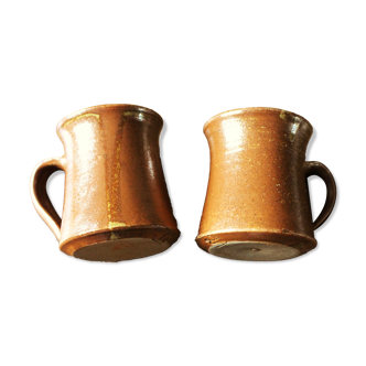 Set of 2 vintage stoneware coffee cups with handle