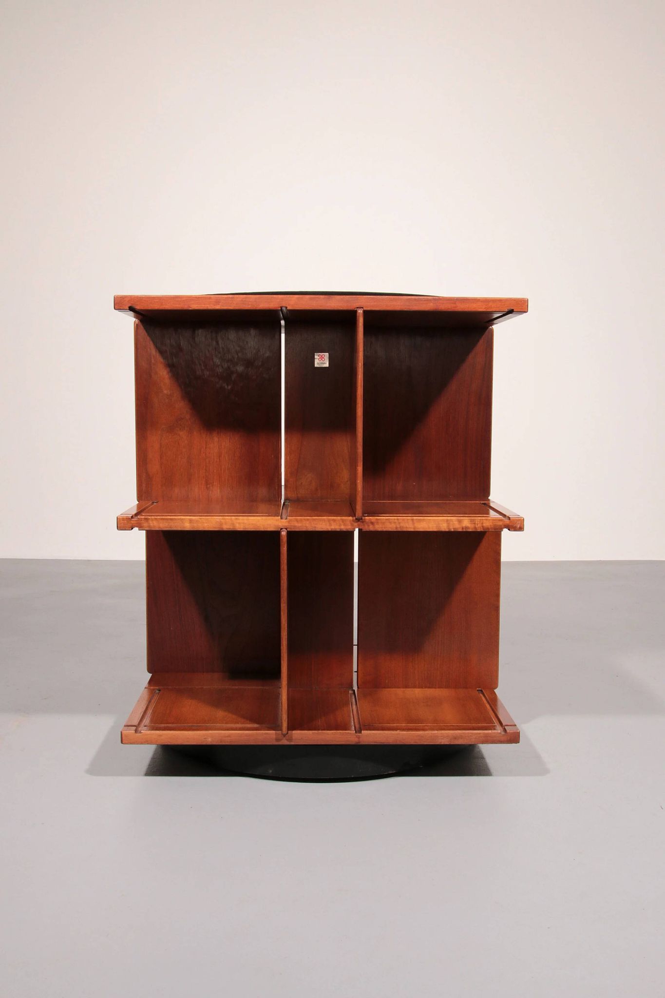 Gianfranco Frattini revolving modular bookcase model 823, 1963 Italy
