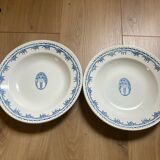 Pair of plates