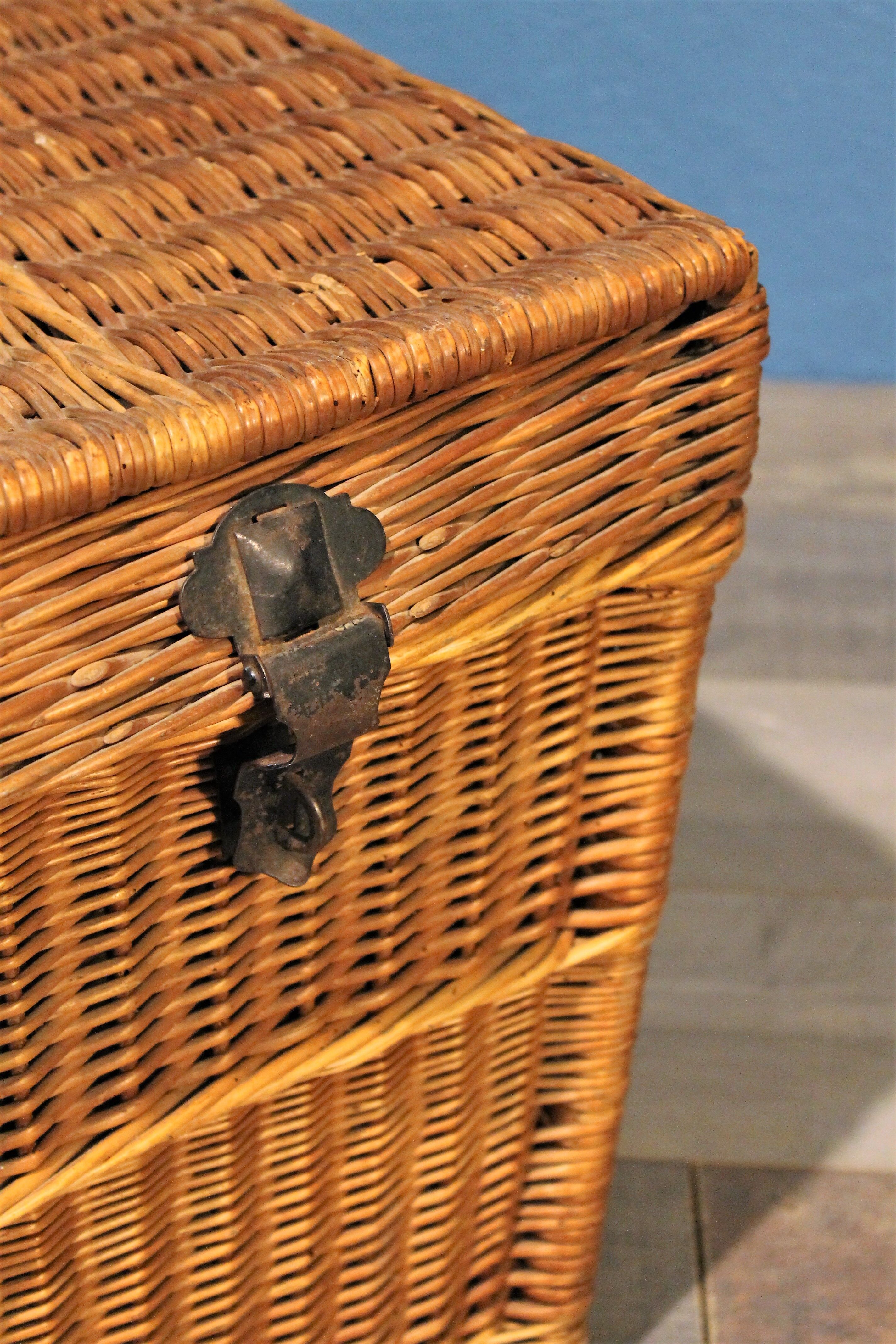 Trunk wicker 1930