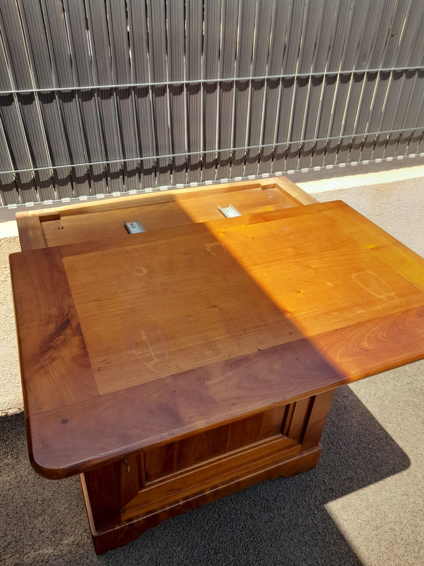 TV unit with rotating shelf