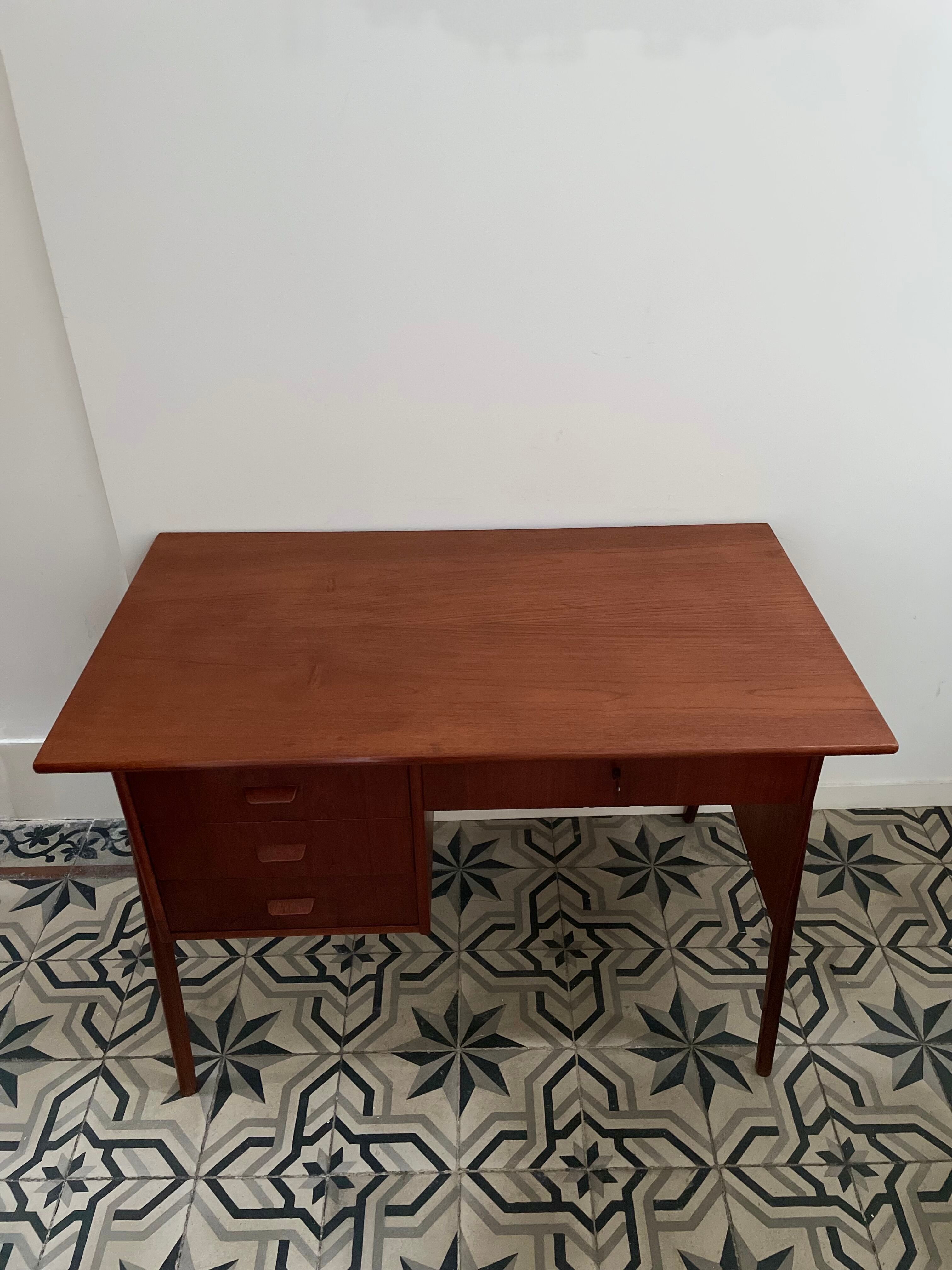 Bureau enfant scandinave, vers 1960
