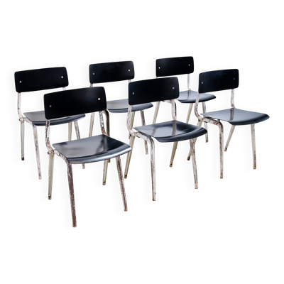 Ensemble de six rares chaises de théâtre Revolt empilables et pliables Friso Kramer
