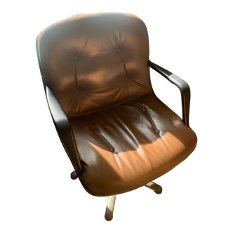 Comforto leather armchair