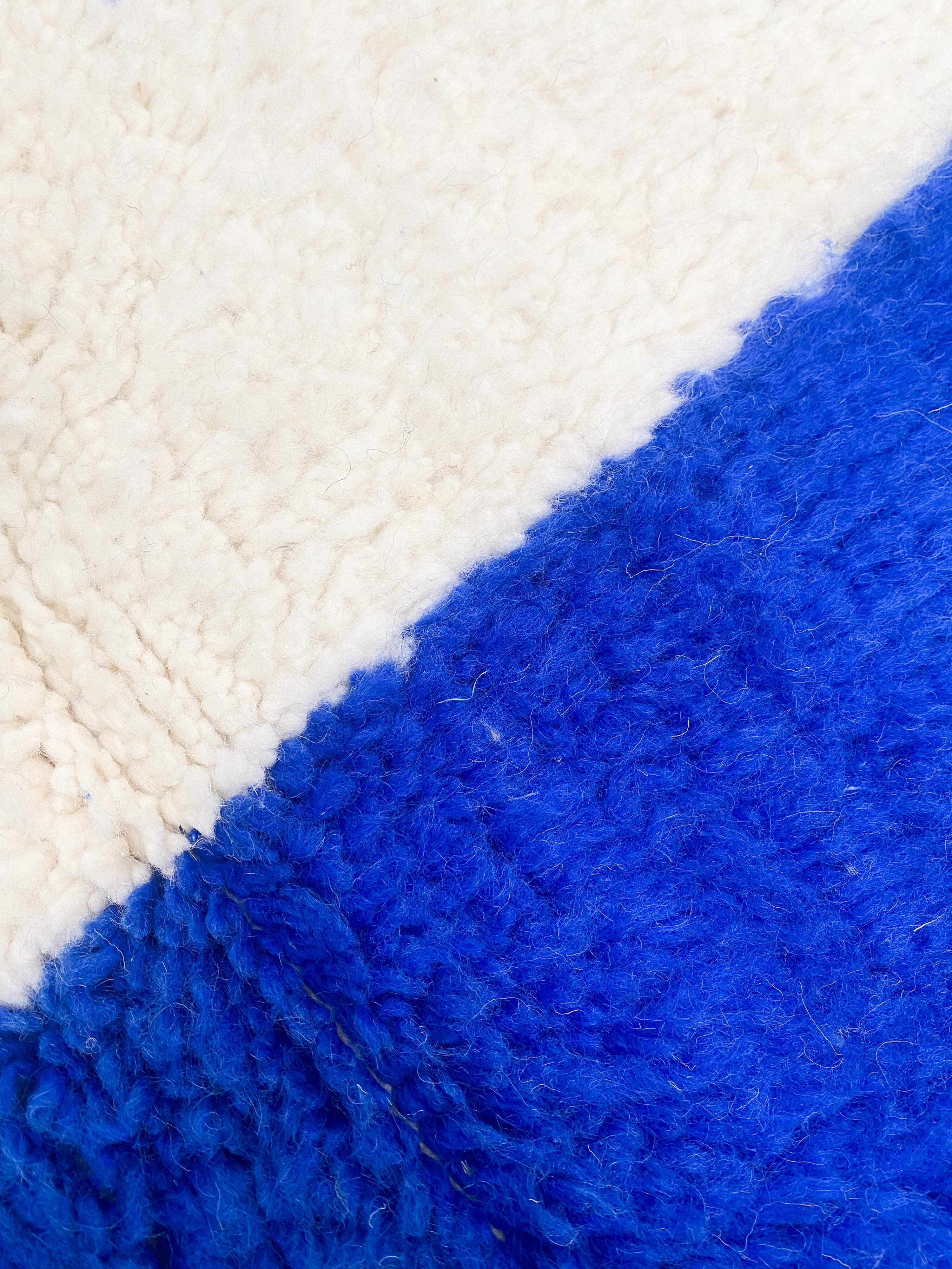 Beni Ouarain Moroccan Berber rug with majorelle blue patterns 1.55x0.96m