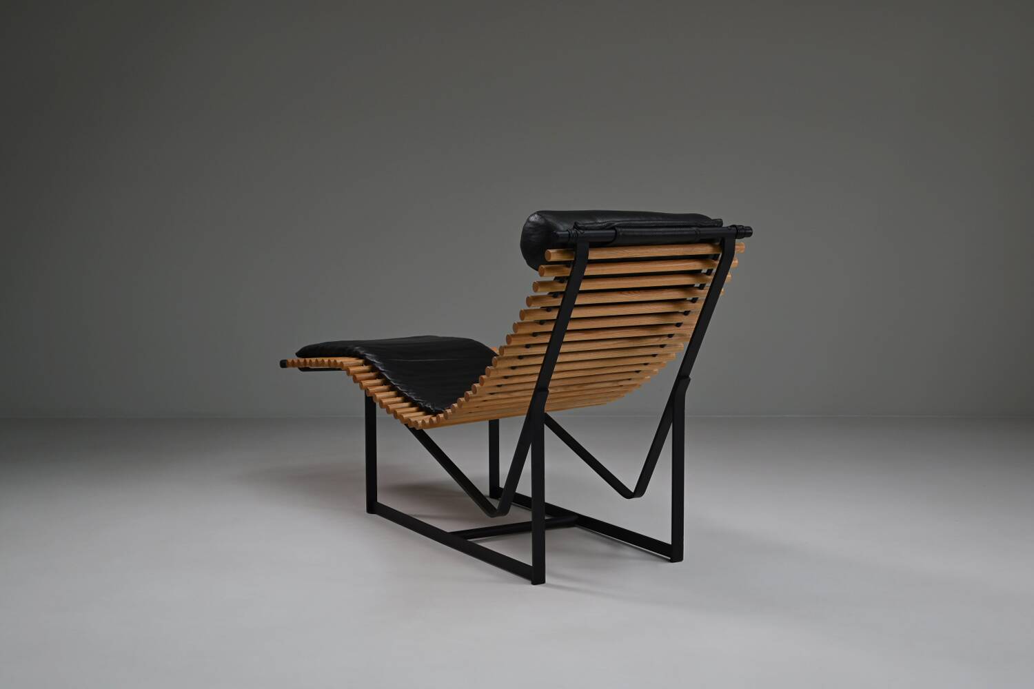 Chaise longue à dossier en épine dorsale par Peter Strassl, Allemagne des années 1970.