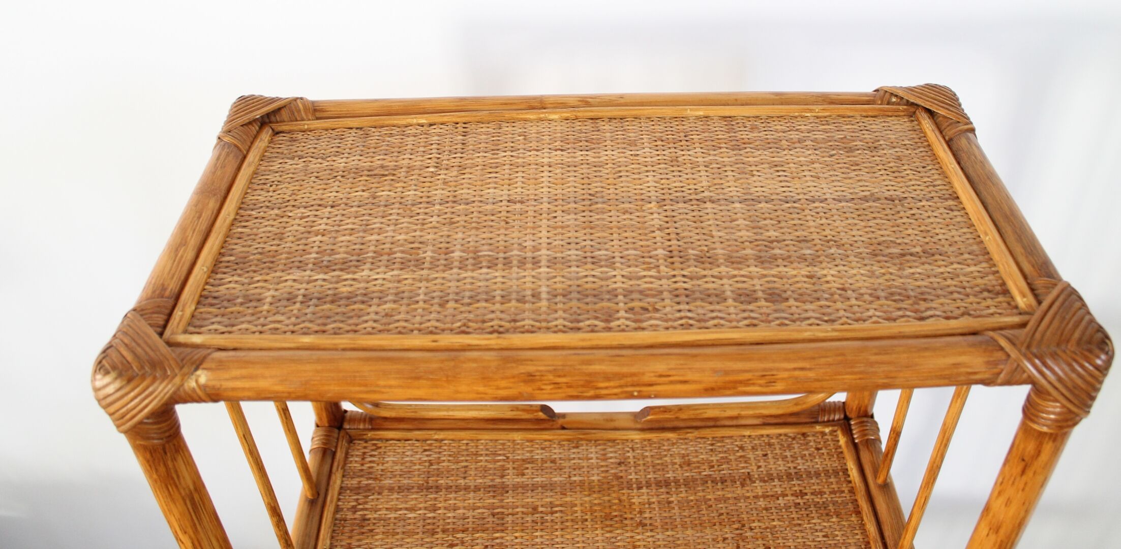 Shelf in rattan
