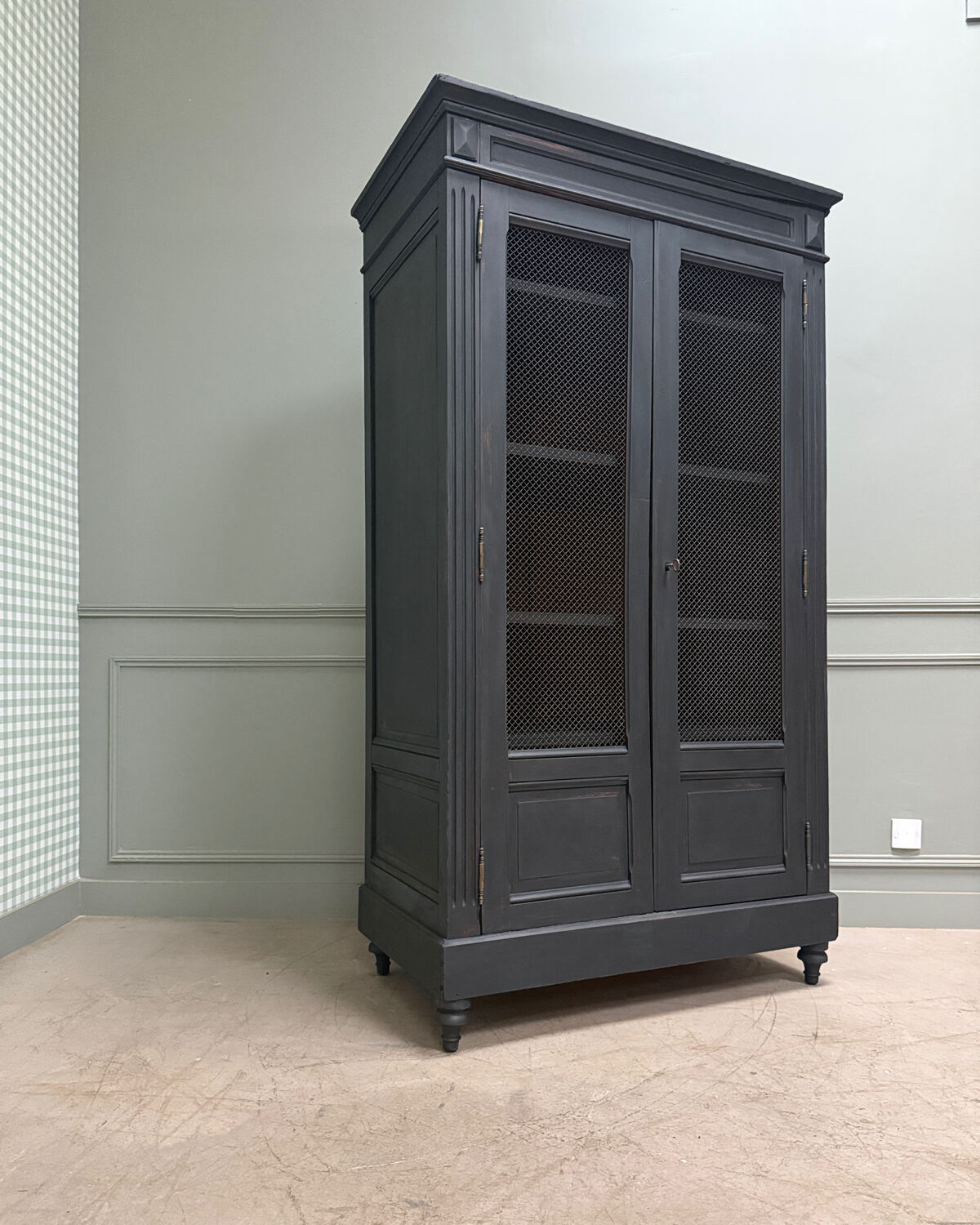Directoire library with black patina (renovated)