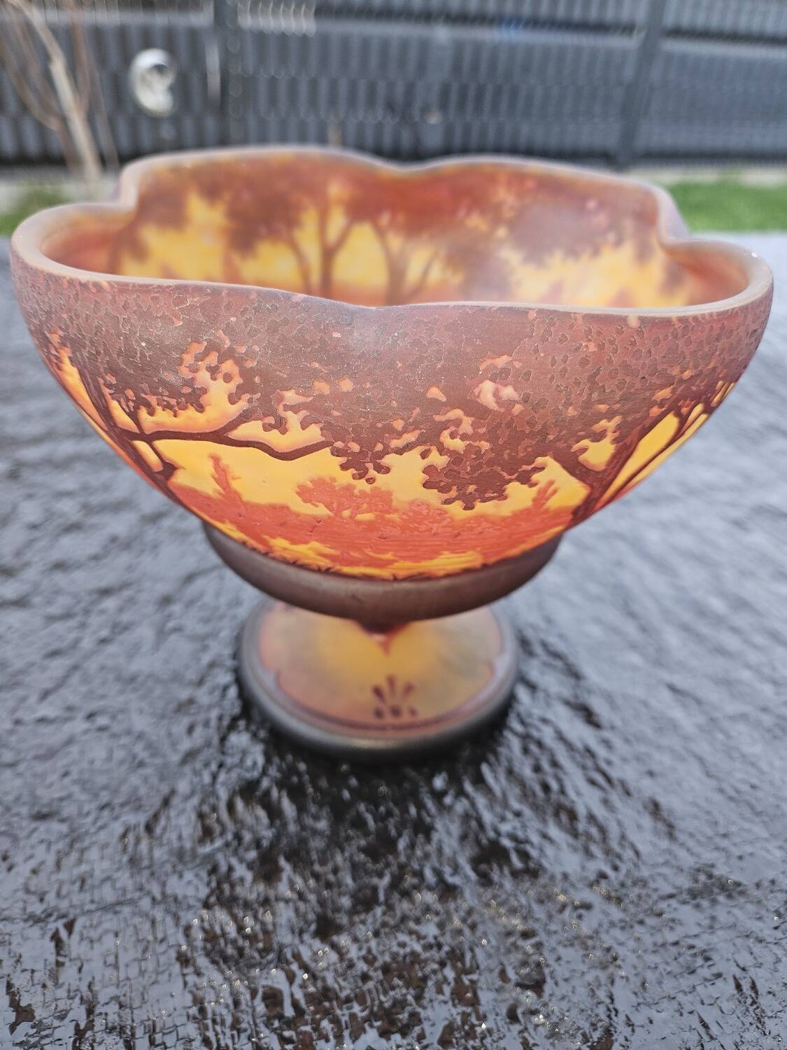 Large bowl on pedestal Daum Nancy – Lakeside landscape 1910