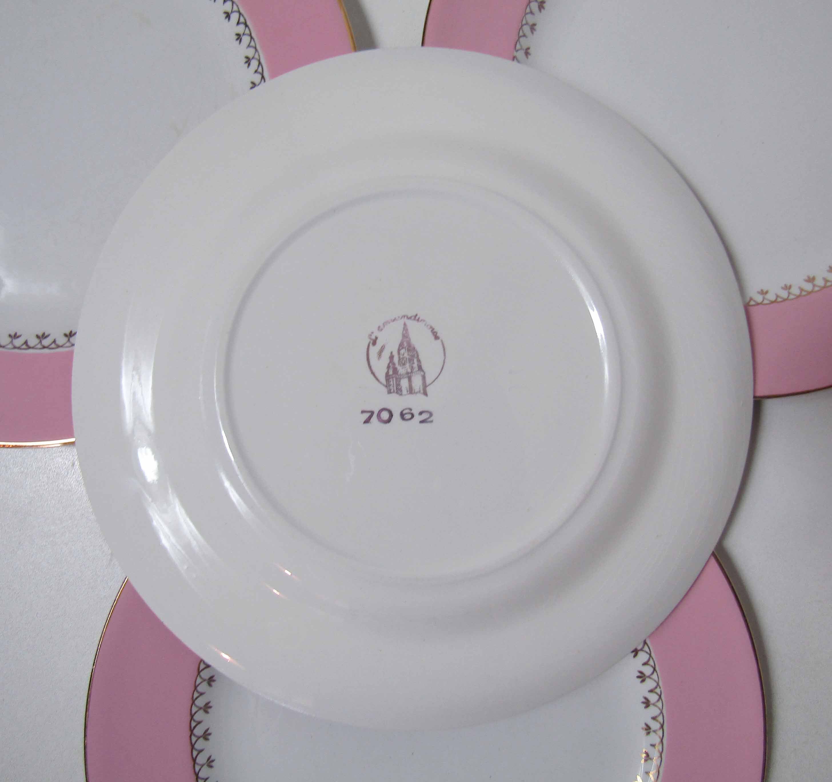 6 flat plates the pink and gold Amandinoise Saint Amand