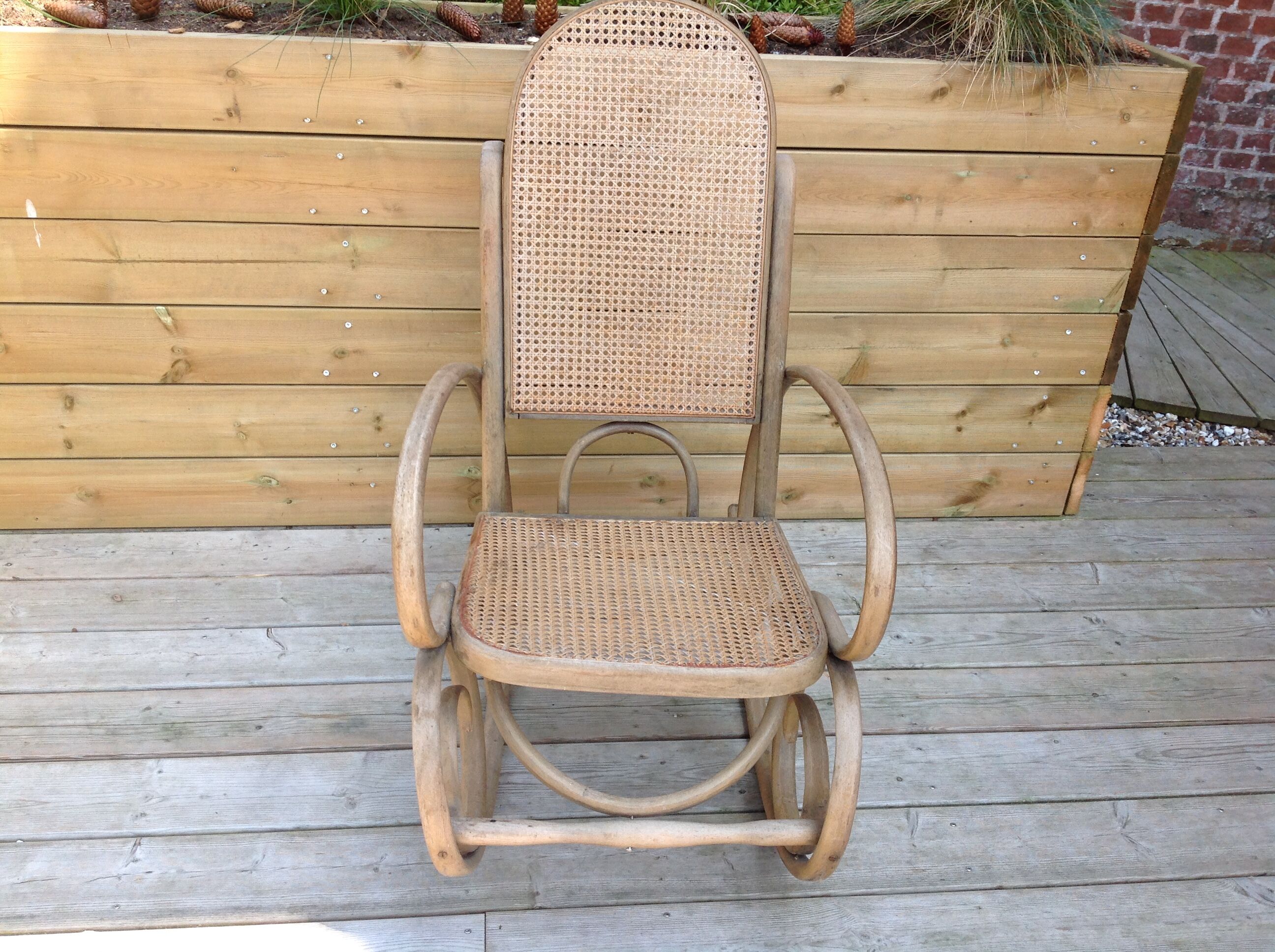 Rocking chair in caning