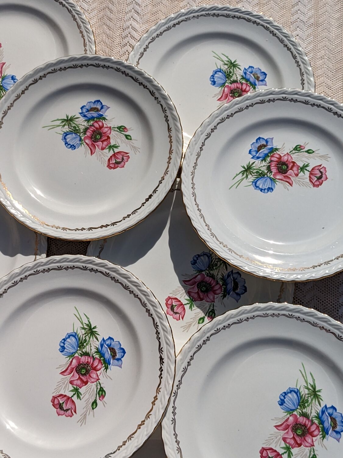 Vintage plates l'Amandinoise