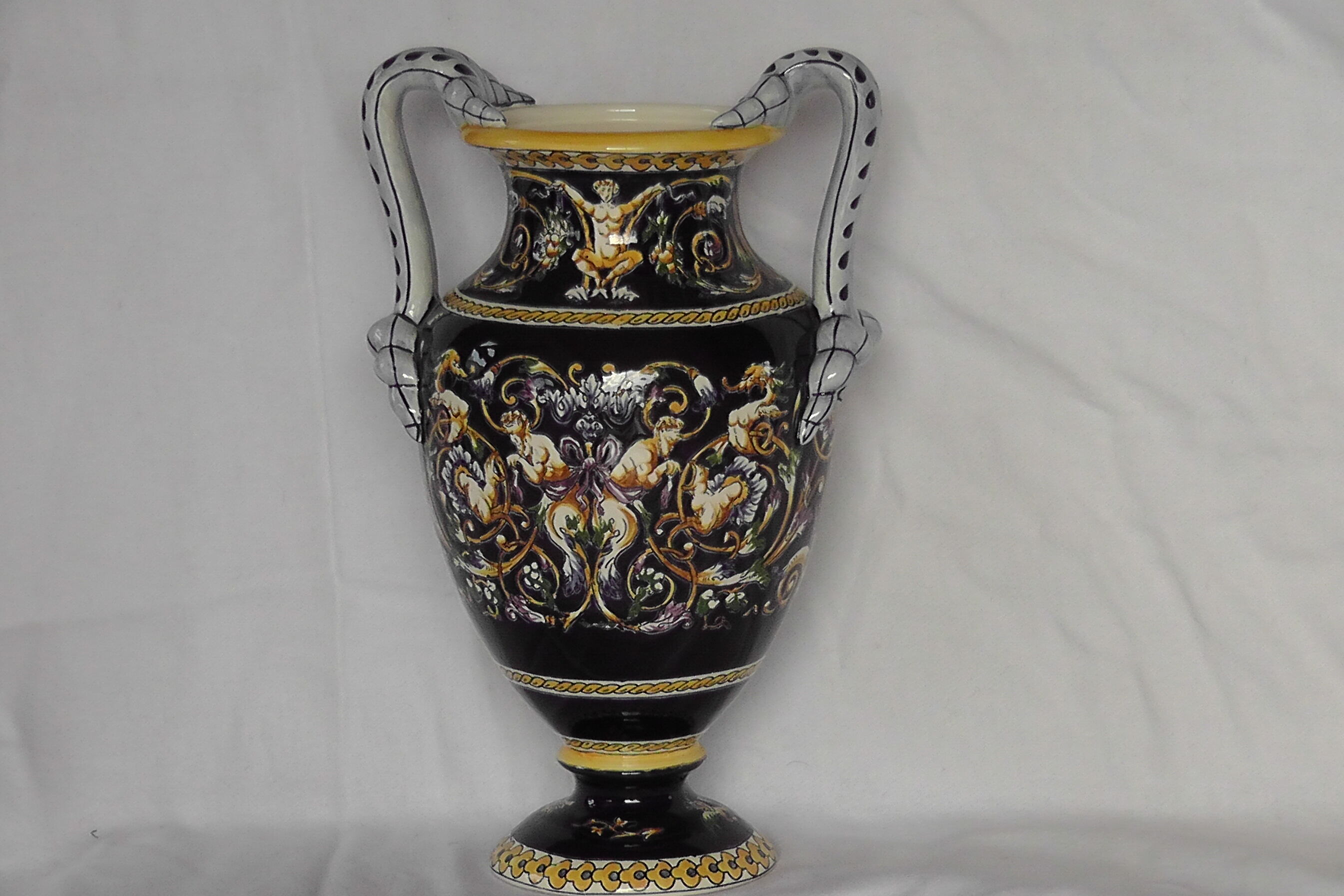 Vase à anses en faïence de Gien