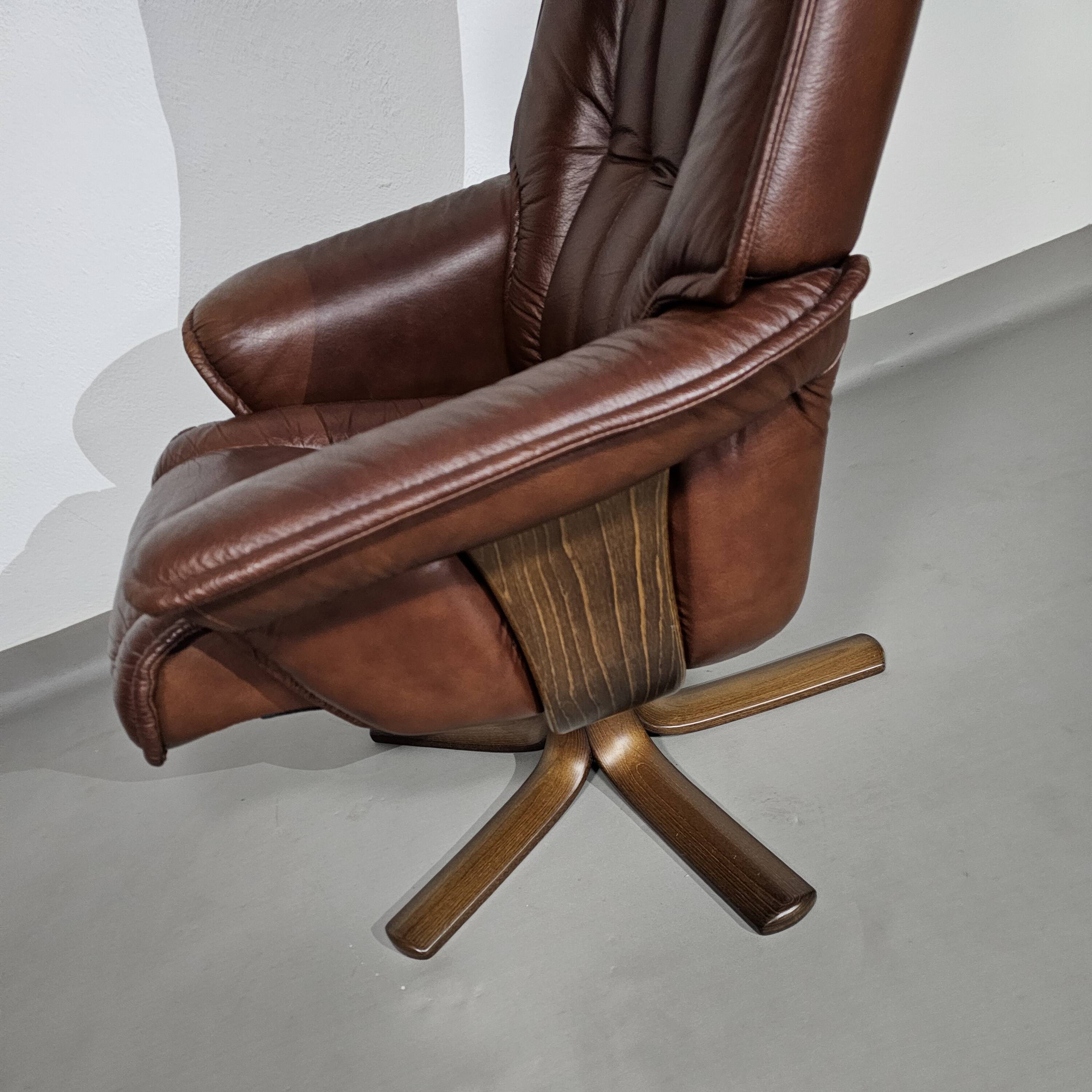 Relax / lounge chair / ottoman / Hjellegjerde Møbel / Sweden Recliner