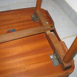Table d'appoint plateau de service Aase Dreieri Ganddal Norvège  en teck et chêne années 1960