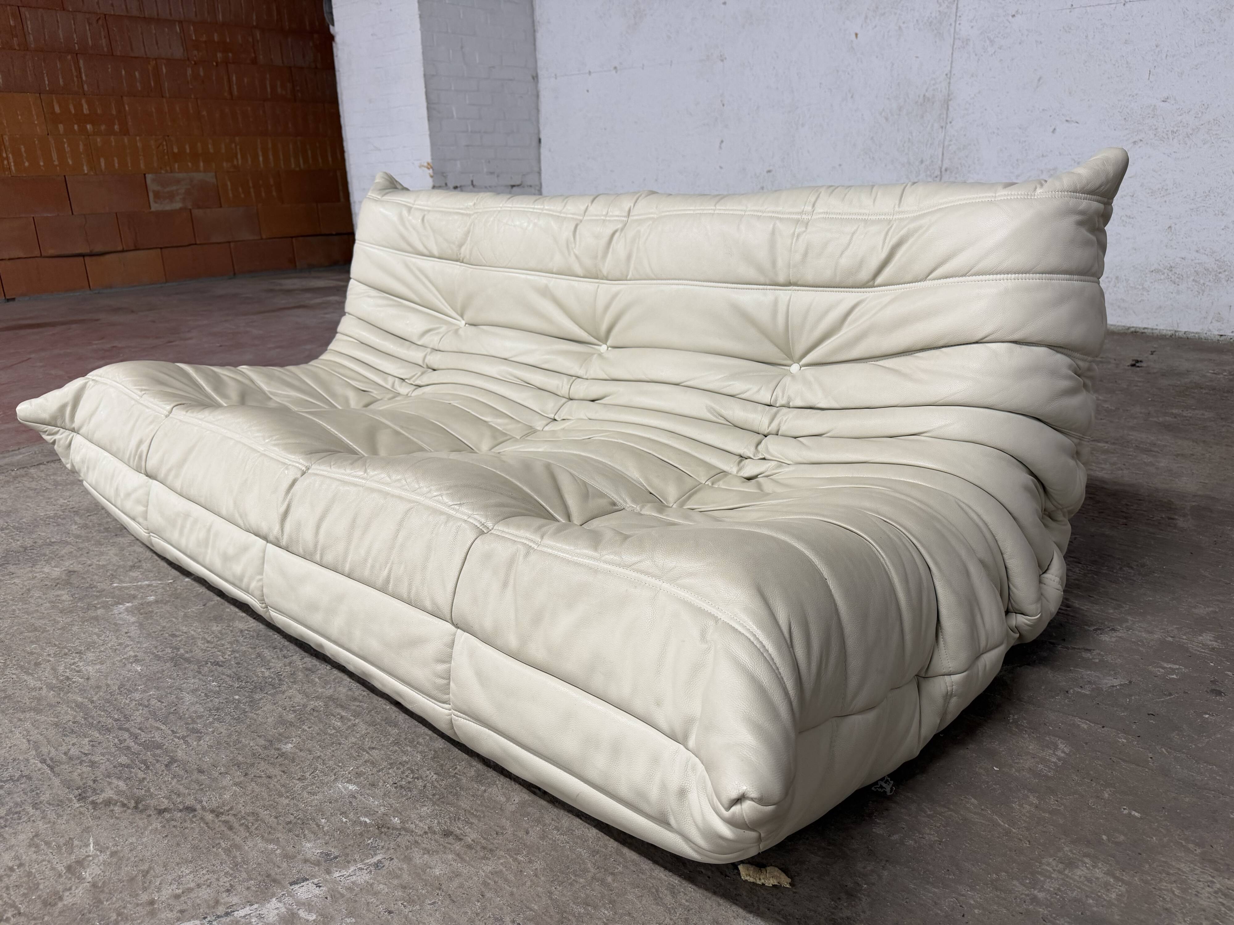 100% authentic ligne roset togo 3-seater beige leather in top condition!