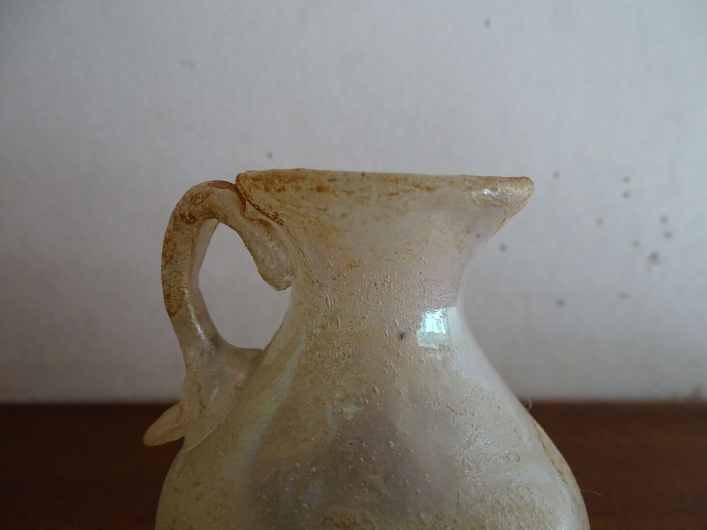 Vase with miniature handle Scavo Seguso Vetri d'Arte iridescent glass Murano 1950