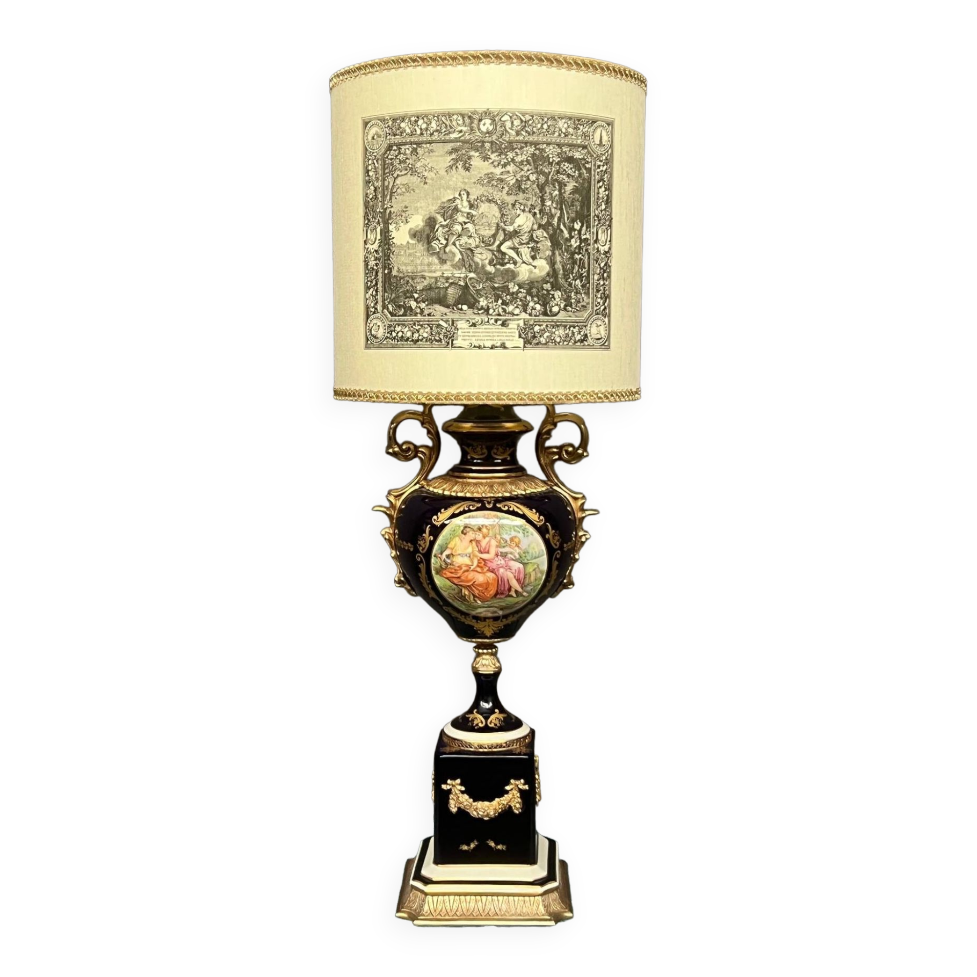 Limoges. Grande lampe de table.