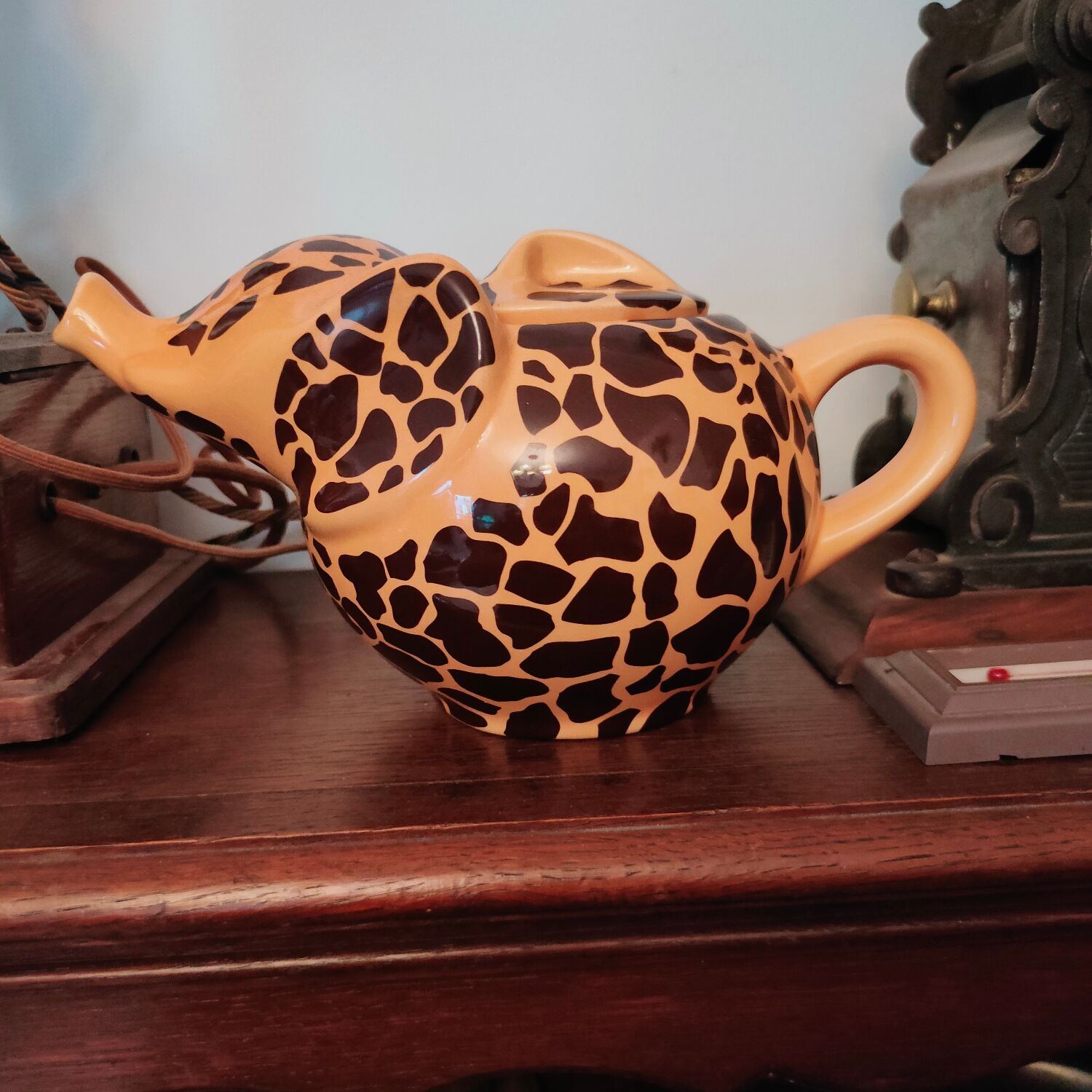 Lipton elephant teapot