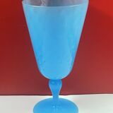 Opaline, pied douche calice, ciboire, hauteur 23,5 cm