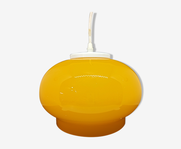 Suspension en opaline orange vintage