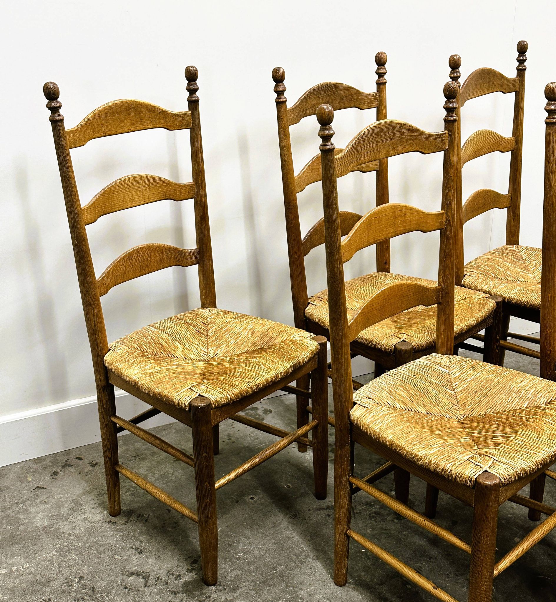 Set of 6 French Elegant Oak Farmhouse Country Dining Chairs wit Rush Seatin