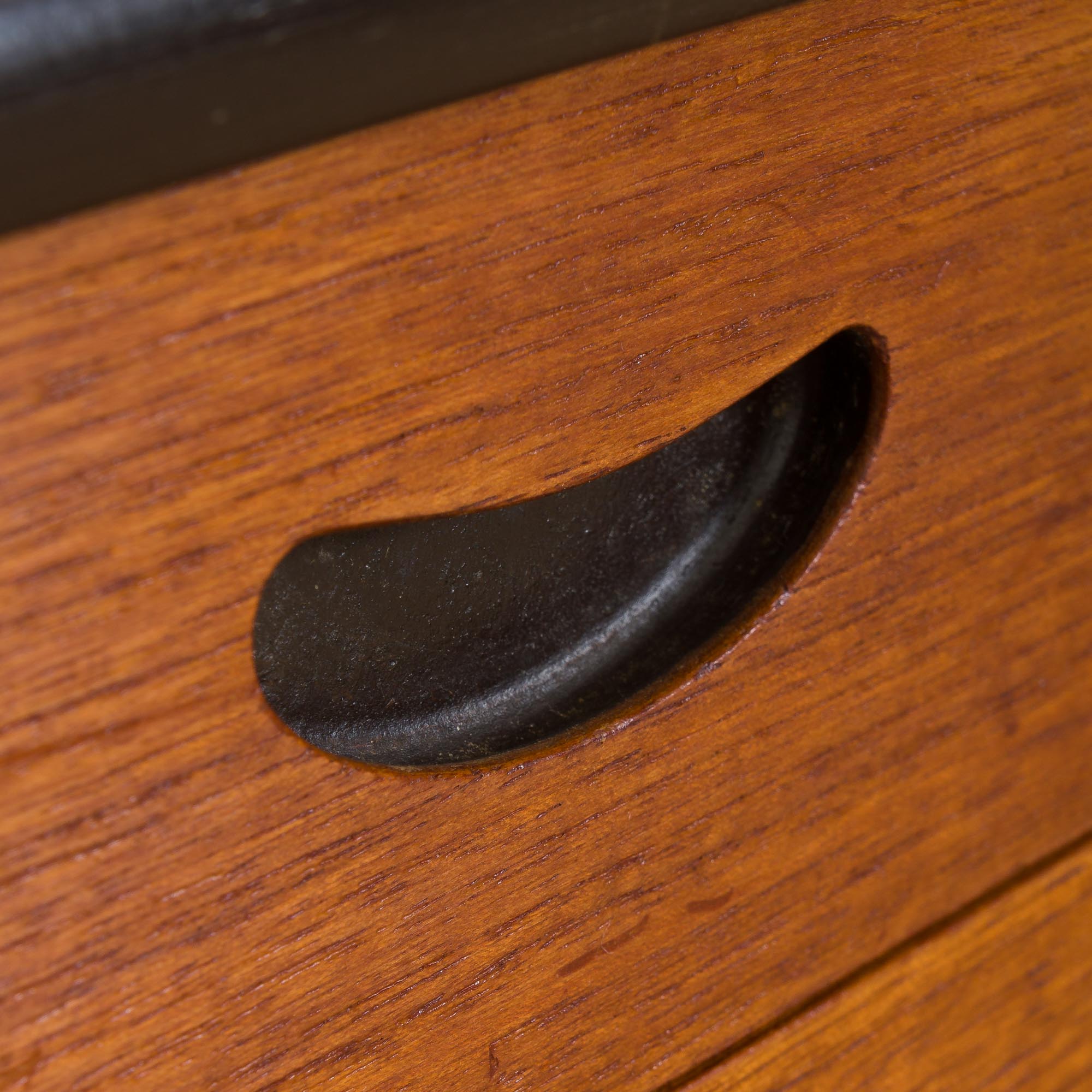 Ergo Wall Unit in teak with 6 shelves and 2 cabinets by John Texmon for Blindheim Møbelfabrikk, 2 ba