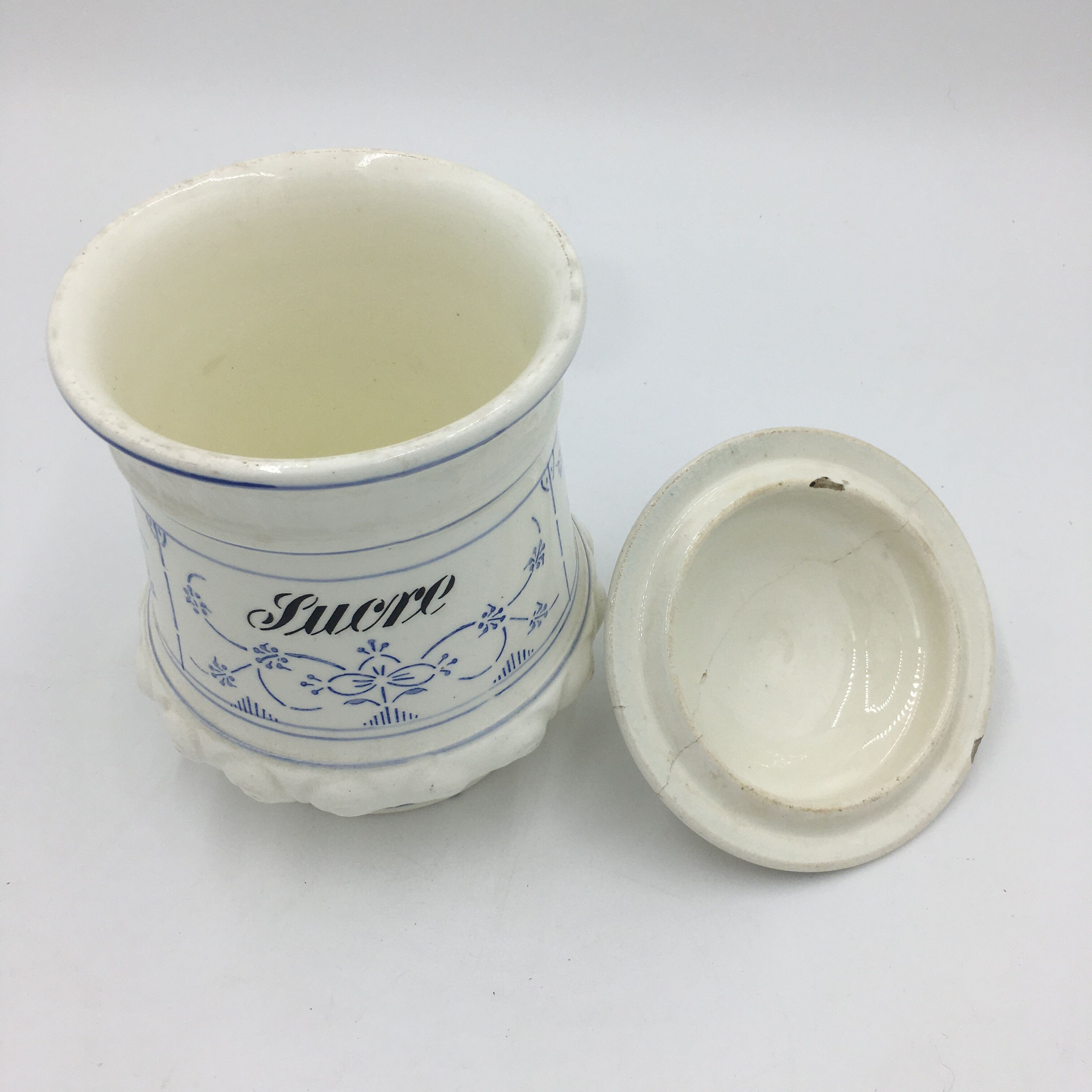 Ceramic sugar pot
